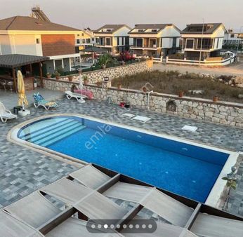 Didim Efeler Mahallesinde Satılık 3+1 Sıfır Yapılmış Havuzlu Bahçeli Muhteşem Villa Satıyoruz