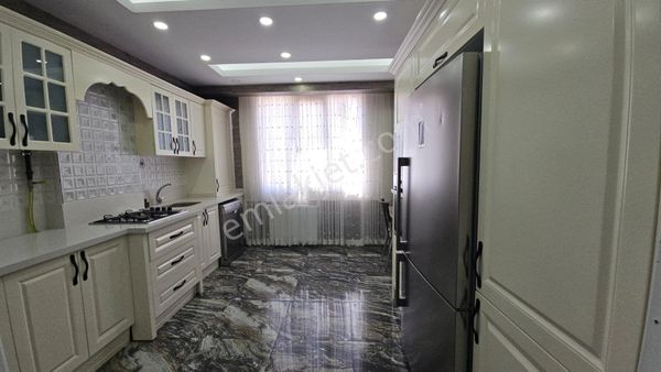 Yavuz Emlak Tan Satılık Daire Arakat Karaköprü Akpiyar Mah Vizyon Park Sitesi De