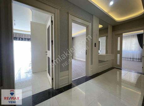 Remax Yeni'den Kuzey Çevre Yolunda Ultra Lüks 4+1 Site İçi Daire