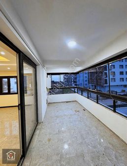 Yükselenden Yedi Eylül Mahallesinde 2+1 Ara Kat Otoparklı