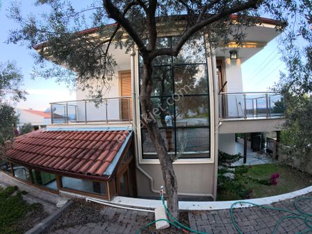 Deniz Manzaralı Doğa İçinde Müstakil Bahçeli Kiralık Villa