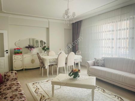 Hilalkent Özbağ Sitesi Çok Geniş Yapılı Ara Kat 3+1
