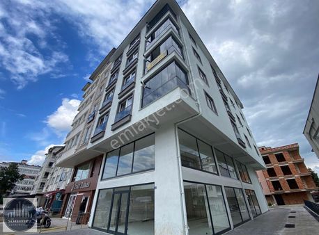 Sönmez'den Akyazı Rus Pazarı Kavşağı Sıfır Kiralık Ofisler