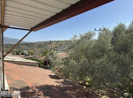 Eşsiz Doğa'da Oturulabilir Durumda Satılık 332m2 Arsa İçerisinde