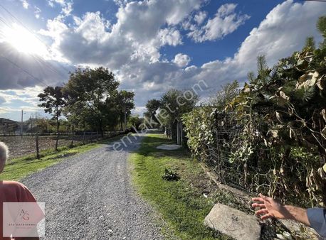 Ata'dan Alacamescit Köyü Satılık 600 M2 Arsa