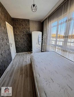 Ezel Emlaktan Ordu Caddesinde Satılık Eşyalı 1+1 Daire