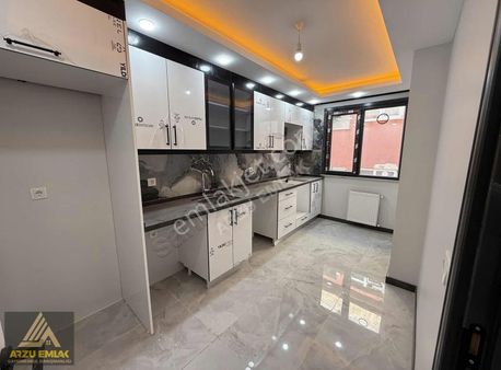 Arzu Emlak'tan Zübeyde Hanım Mah Satılık Sıfır Ara Kat