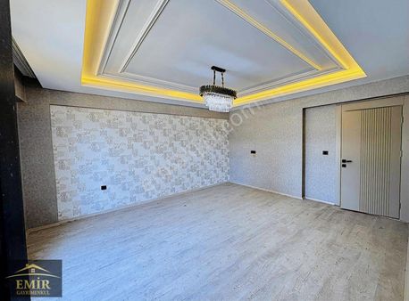 Emir Gayrimenkulden Liw Hospital Yanı Ana Cade Üzeri 2+1 Daire