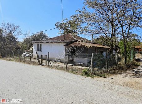 Sakaryada Denize 9 Km Fırsat Köy Evi Ve Bahçesi!!