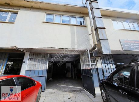 Ümraniye Deniz Oto Sanayi'de Faal Dükkan