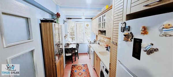 Avcılar Ambarlıda Güzel Konumda Satılık 2+1 Daire