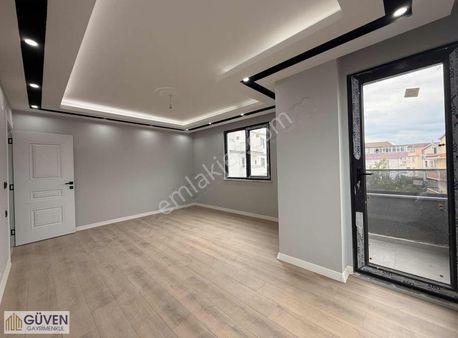 Atatürk Cad Cephe 2+1 Arakat Daire 90m2