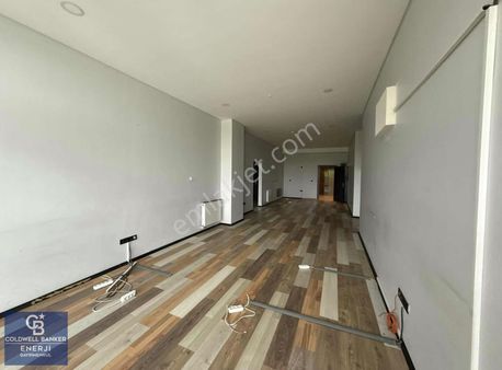 Avcılar E-5' E 100m Mesafede Kiralık 2+1 Ofis Metrobüse Yakın