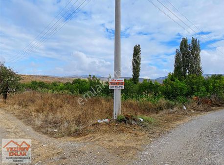 Vezirev Emlak'tan Bahçelievlerde 1142 M2 Bağ- Bahçe Yeri