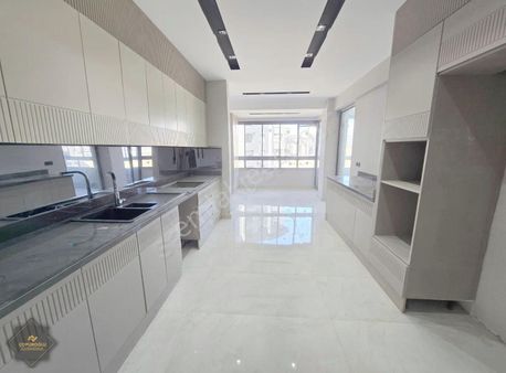 Prestijli Site İçerisinde Antebia Cepheli Arakat 3.5+1 Daire..!!