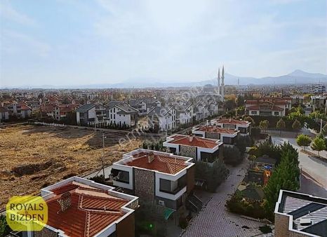 Selçuklu Buhara Real Avm Yakını 5+1 Havuz Ve Saunalı Lüx Villa..