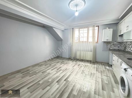 Bayrampaşa Orta Mah. 2+1 75 M2 Amerikan Muftak Satılık Daire