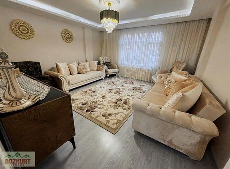 Mahmutbey Metroya Yurume Mesafesinde 3+1 120m Sıfır Yapılı