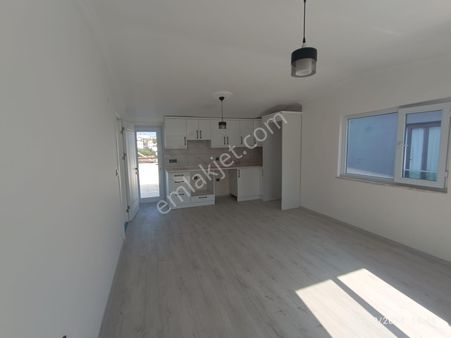 Didim De Denize 950 Mt Mesafede Acil Satılık 3+1 Masrafsız Dubleks Daire