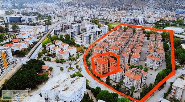 Devlet Hastanesi Arkası Satılık Site İçi 3+1 Geniş Daire