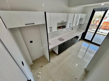 Yüksel'den Satılık Kadıköyde Ayrı Mutfaklı Kapalı Otoparklı Lux 2+1 Daire