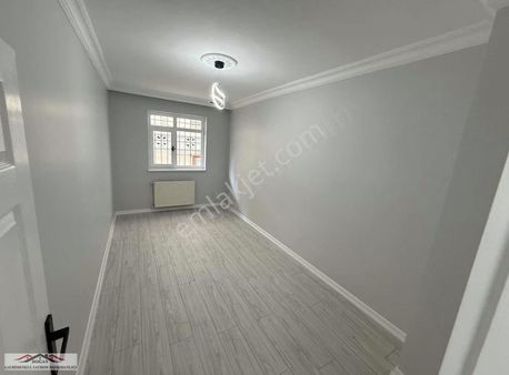 Doğan Emlaktan Cadde Üstü Yüksek Giriş Masrafsız Daire !!!