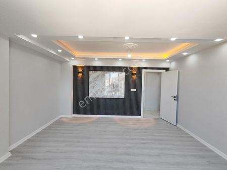 Sınırsız Kredi İle Hastane Ve Kaymakamlık Mevkinde 2+1 Daireler