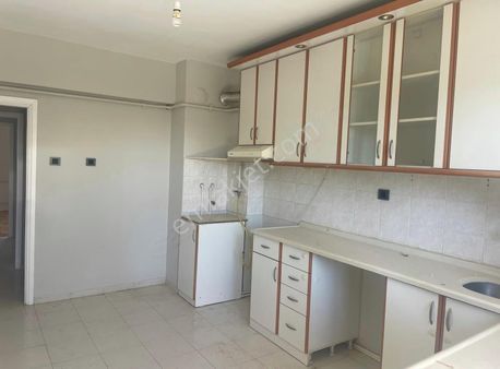 Kask Emlak' Tan Selçuklu Mahallesinde Kiralık 3+1 Daire