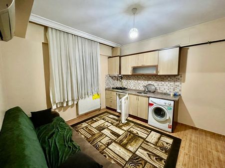 Amazon'dan Uncular Camii Civarı Merkezi Lokasyonda Eşyalı 1+1