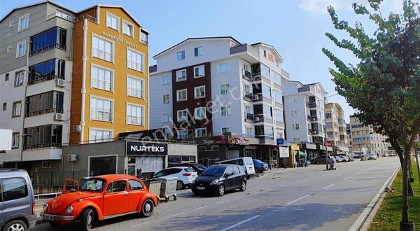 Bursa/ Nilüfer/ Demirci Mah/ Demirci Ana Yolda Satılık 2+1 Daire