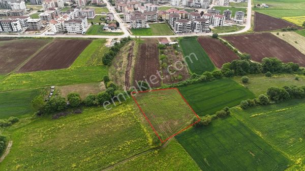 Akçalarda İmara 1 Parsel Mesafede Fırsa Beklentisi Yüksek Yer