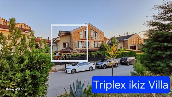 Demirci'de Satılık 240m2 Trıplex Villa 4,5+1