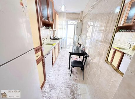 Sefaköy İnönü Mahallesi Satılık 4 + 1 Beşinci Kat