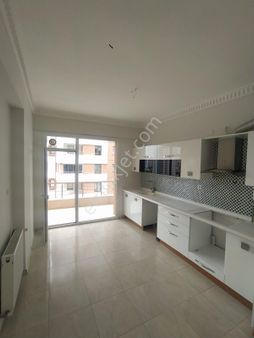 Yakut Da Fuar Parkı Yanında Geniş Güney Cephe Kiralık 3+1 Daire