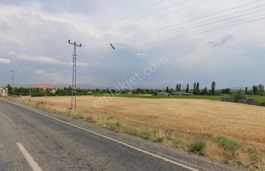 Güneşli De Belediyenin Arsalarının Karşısı Satılık 3000 M2 Arsa