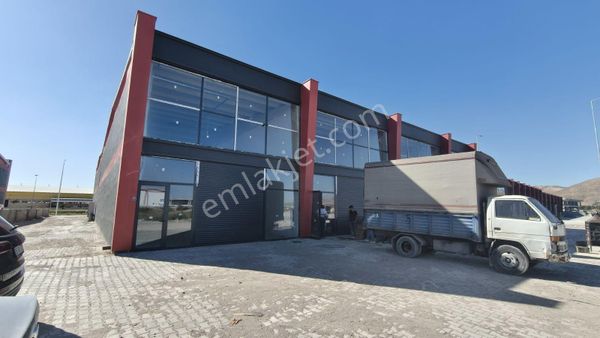 Organize 16. Cadde Anayola Cephe 160 M² Asma Katlı Sıfır Dükkan