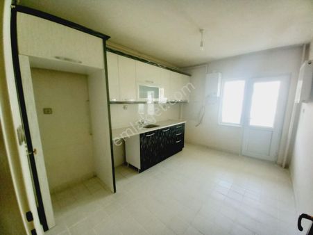 Elisa Gyo// İldem Çarşısı Yakını 3+1 Ara Kat Masrafsız Hemen Oturulur Fırsat İldem A Dairesi