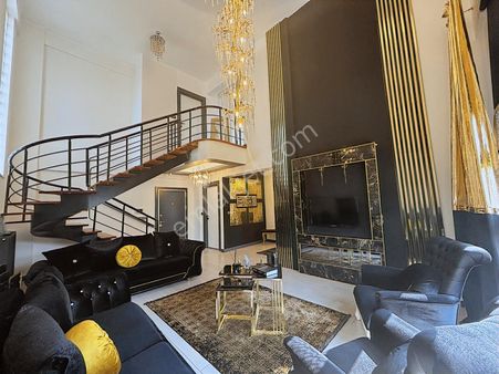 Full Eşyalı, Araç Şarj İstasyonlu, Site İçinde Satılık 5+1 Villa