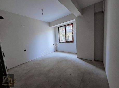 Çanakkale Kepez De Cadde Üzerinde Satılık 2+1 Daire