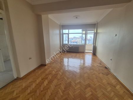 Erenköyde Merkezi Konumda Geniş 3+1 Daire