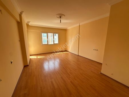 Pınar Mahallesi Venedik Pastanesi Arkası Site İci 3+1 Kapali Mutfak Genis Daire