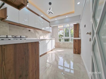 Etimesgut Merkezde Orta Katta Satılık Lüks Yapılı 3+1 Ön Cephe