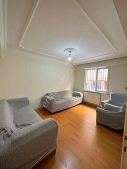 Cumhuriyet Parkın Öst Tarafından Yüksek Giriş Daire