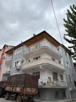 İnal Emlaktan Yeni Mahallede Satılık 3+1 155 M2 Daire