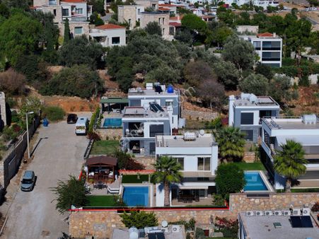 Konacık'da Deniz Manzaralı Satılık 4+1 Villa