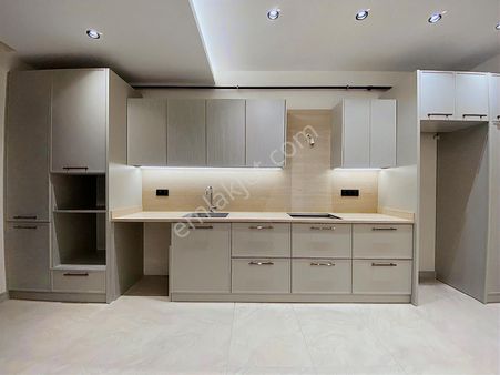 Demirlerden Cepheleri Açık Giyinme Odalı Lüks Geniş 3+1 Daireler