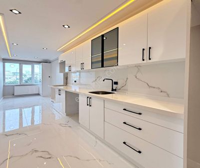 Barış Mahallesinde 2008 Yapımı Full Dekorlu 3+1 Satılık Daire