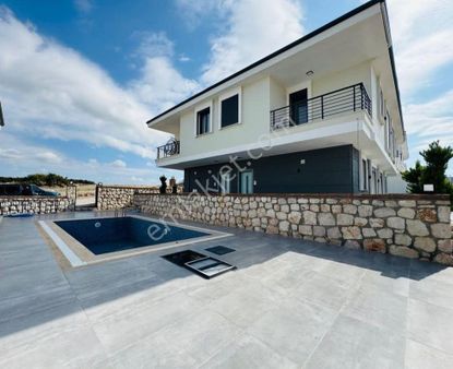 Didim Hisar Mah Havuzlu Sitede Satılık 3+1