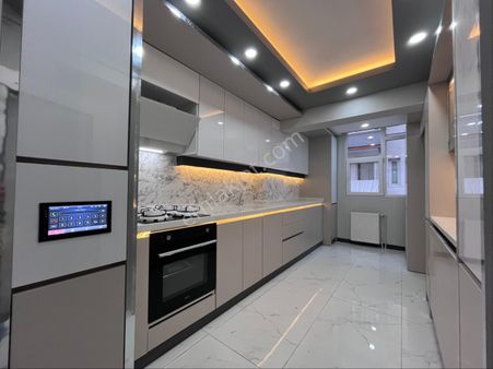 Sincan Pınarbaşı Mh.'de 3+1 Katta Ön Cephe Ultra Lüks Satılık Daire