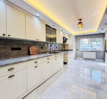 Adnan Kahveci Beykent'te Lüx Dekorlu 3+1 165m2 Satılık Daire
